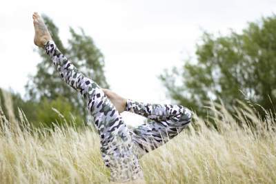 Camo Chameleon - Eco-Friendly Camo Print Womens Yoga Leggings